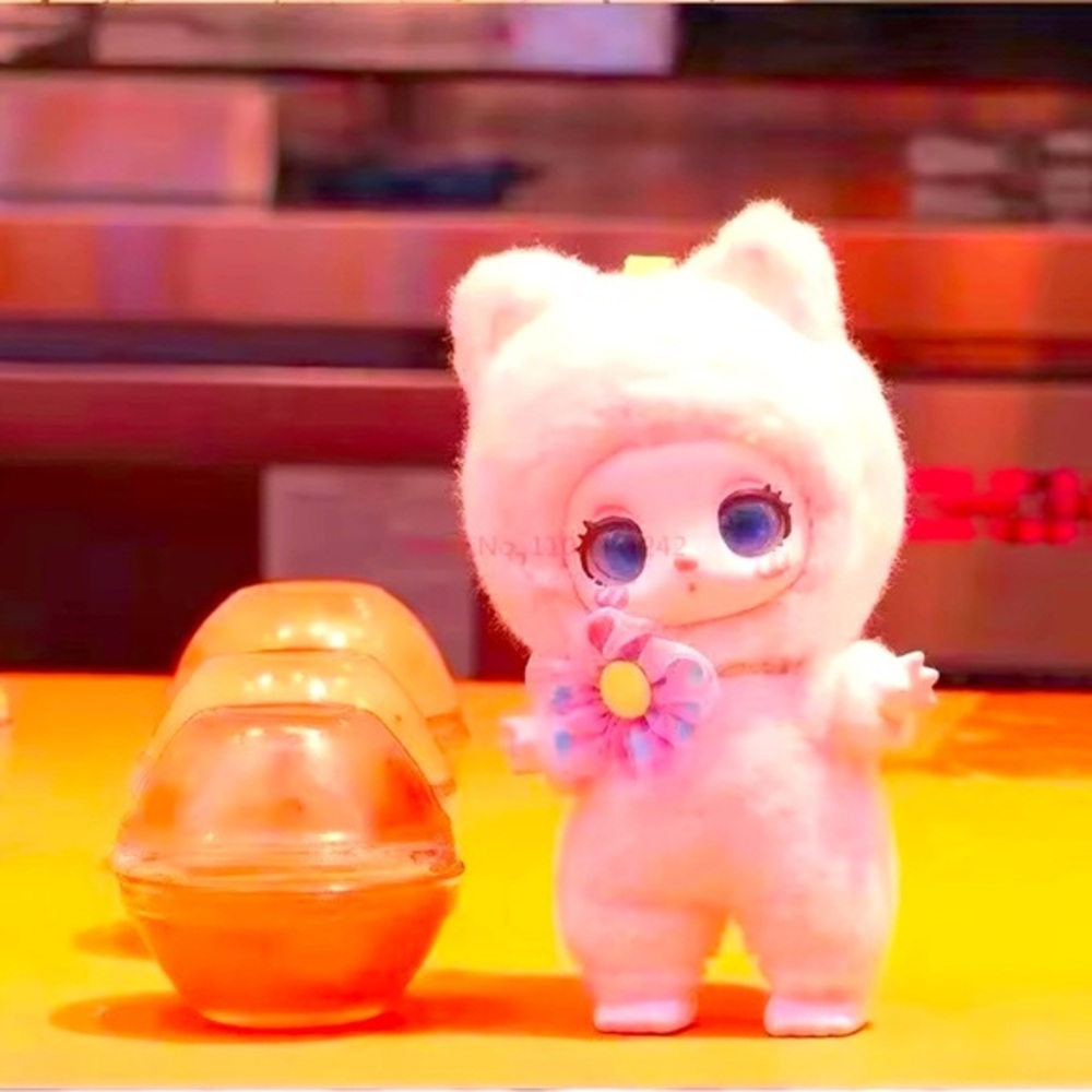 Liila’s Lucky Cat Version 1 Unopened Blind Box